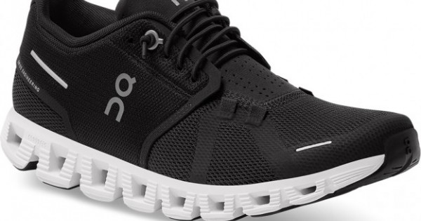 on cloud 5 women's shoes sale black